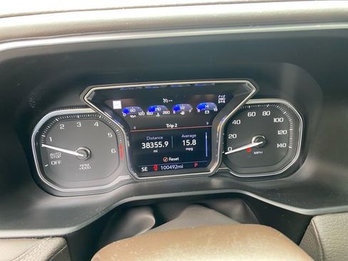 Used 2021 GMC Yukon XL Denali w/ Denali Premium Package AWD/4WD image 14