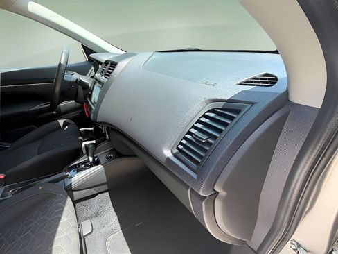 Used 2024 Mitsubishi Outlander Sport AWD image 11