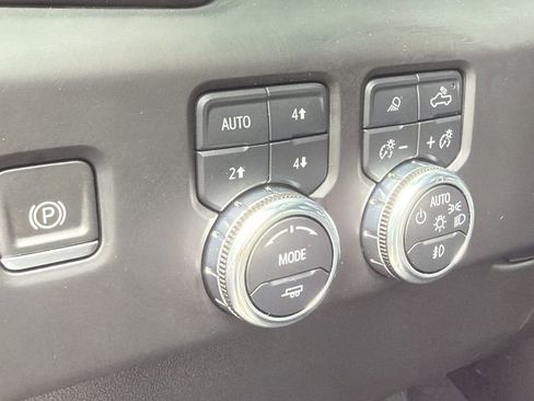 Used 2022 GMC Sierra 1500 Denali AWD/4WD image 19