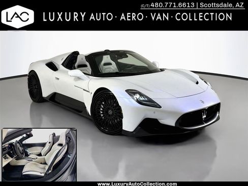 Used 2023 Maserati MC20 Spyder RWD image 1