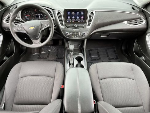 Used 2024 Chevrolet Malibu LT FWD image 9