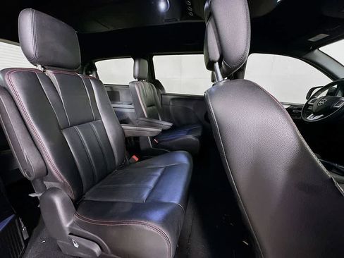 Used 2019 Dodge Grand Caravan GT FWD image 31