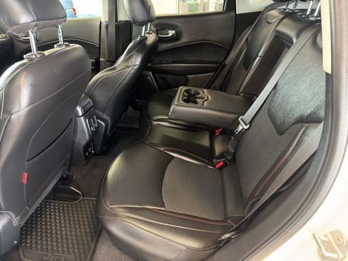 Used 2019 Jeep Compass Trailhawk AWD/4WD image 12