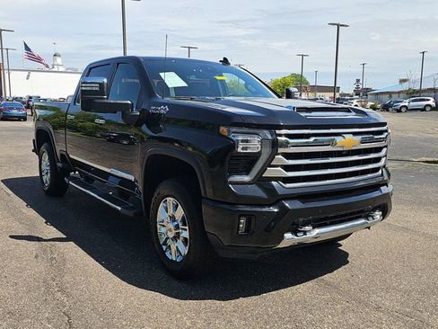 Used 2024 Chevrolet Silverado 2500 High Country w/ Z71 Off-Road Package AWD/4WD image 10