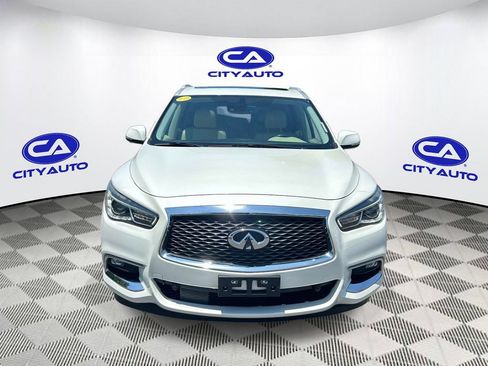 Used 2019 INFINITI QX60 Luxe w/ Essential Package FWD image 11