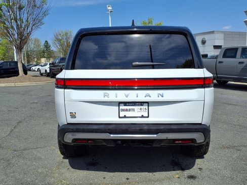 Used 2024 Rivian R1S Adventure AWD/4WD image 9