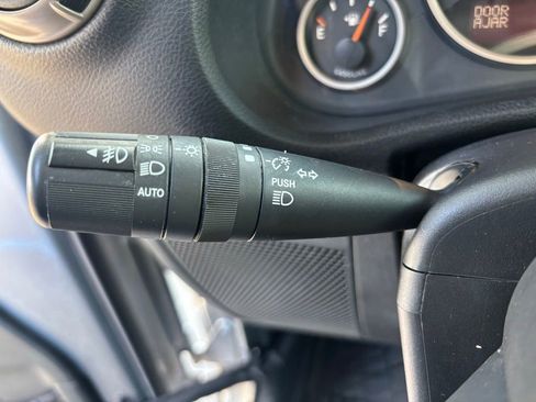 Used 2016 Jeep Wrangler Unlimited Sahara image 18