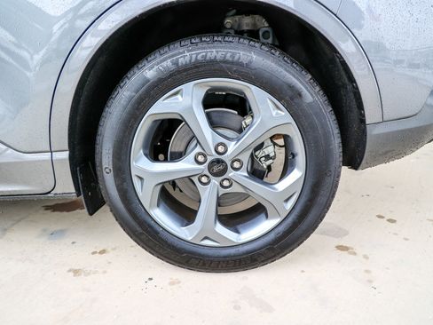 Used 2024 Ford Escape ST-Line image 13