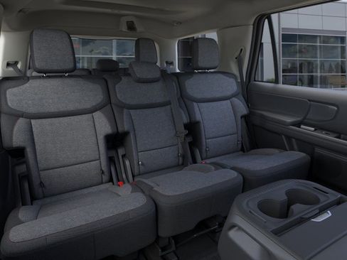 New 2025 Ford Expedition Active image 11