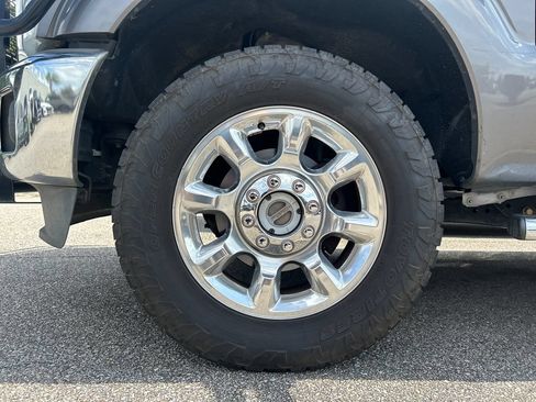 Used 2014 Ford F250 Lariat w/ Lariat Interior Package AWD/4WD image 6