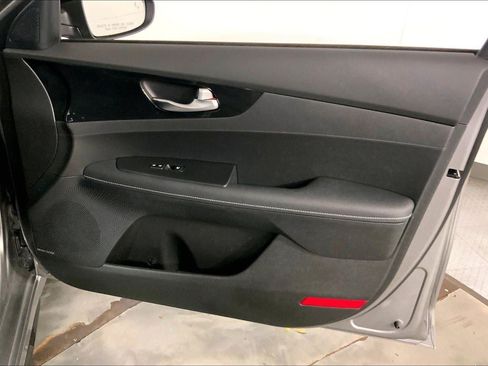 Used 2022 Kia Forte GT-Line w/ GT-Line Premium Package FWD image 25