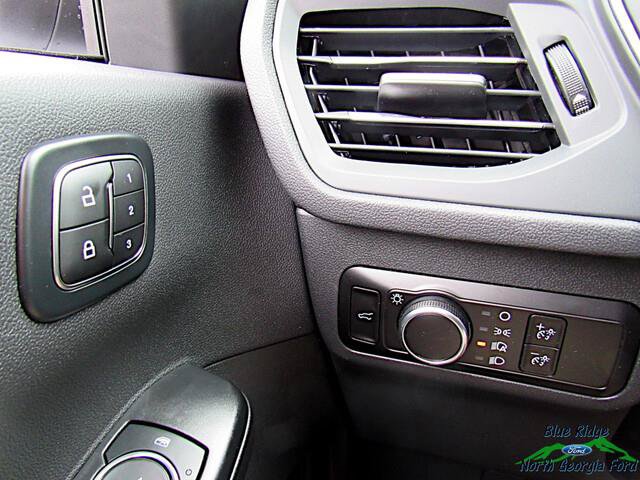New 2025 Ford Escape Active w/ Active Premium Tech Pack AWD/4WD image 23