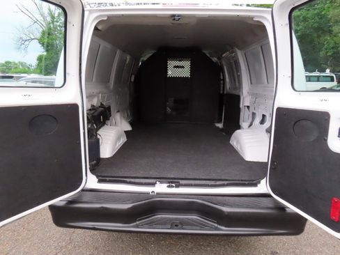 Used 2013 Ford E-350 and Econoline 350 Super Duty w/ PWR Group RWD image 13