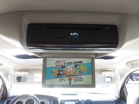 Used 2014 Toyota Sequoia Limited AWD/4WD image 17