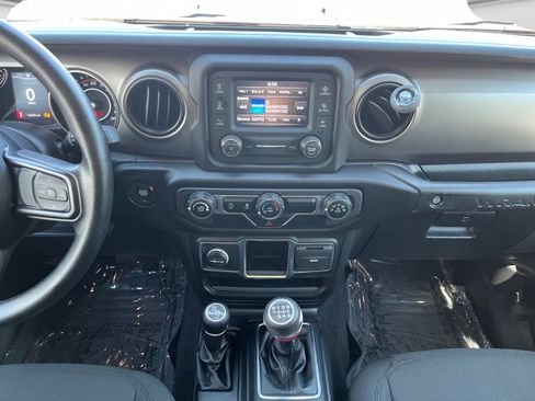 Used 2021 Jeep Wrangler Sport AWD/4WD image 11