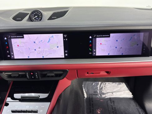 Used 2024 Porsche Cayenne image 35