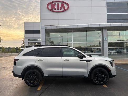 Used 2026 Kia Sorento X-Line EX AWD/4WD image 2