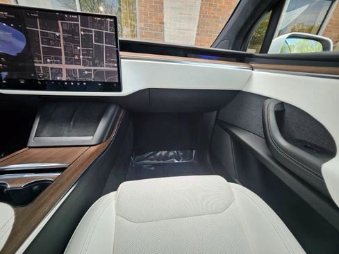 Used 2023 Tesla Model X AWD/4WD image 56