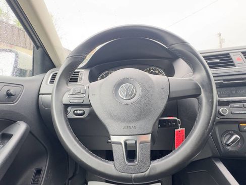 Used 2012 Volkswagen Jetta SE image 19