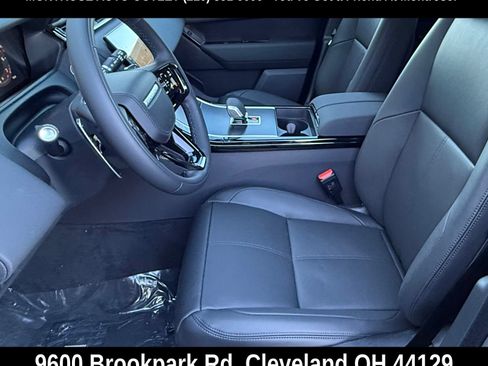Certified 2026 Land Rover Range Rover Velar Dynamic SE AWD/4WD image 14