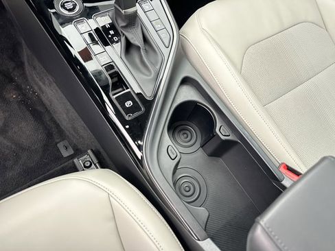 Used 2023 Kia Niro EX Touring image 35