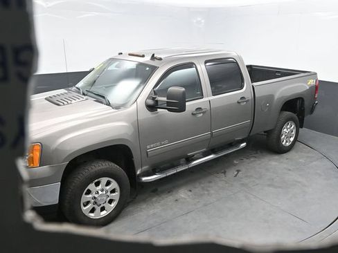 Used 2014 GMC Sierra 2500 SLE w/ SLE Preferred Package AWD/4WD image 21