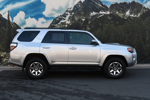 Certified 2023 Toyota 4Runner TRD Off-Road AWD/4WD image 2
