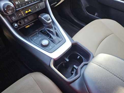 Used 2023 Toyota RAV4 Limited image 33