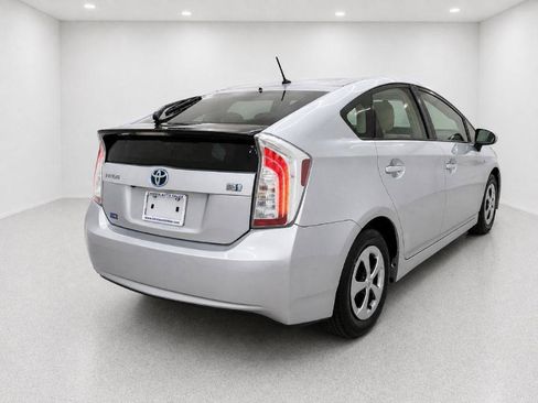 Used 2015 Toyota Prius Two FWD image 3
