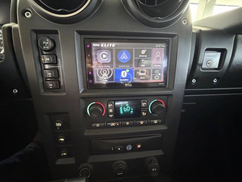 Used 2005 HUMMER H2 w/ Preferred Equipment Group AWD/4WD image 11