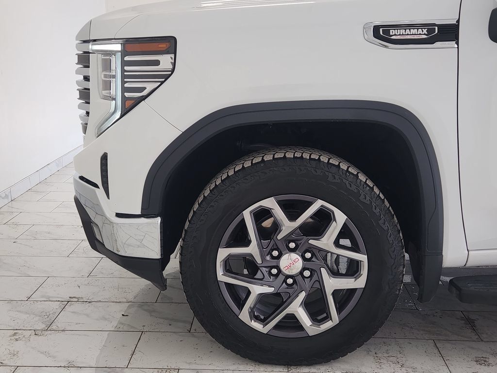 Used 2025 GMC Sierra 1500 SLT w/ SLT Premium Package AWD/4WD image 8