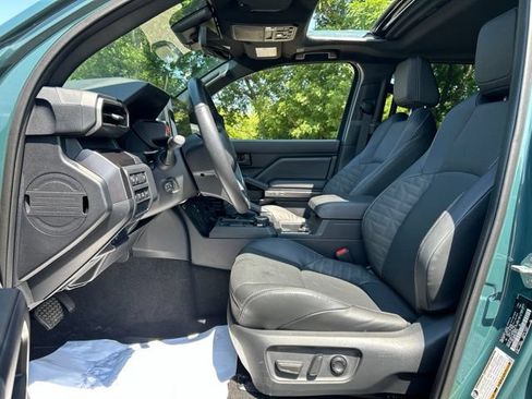 Used 2025 Toyota 4Runner TRD Off-Road Premium w/ Tow Technology Package AWD/4WD image 17