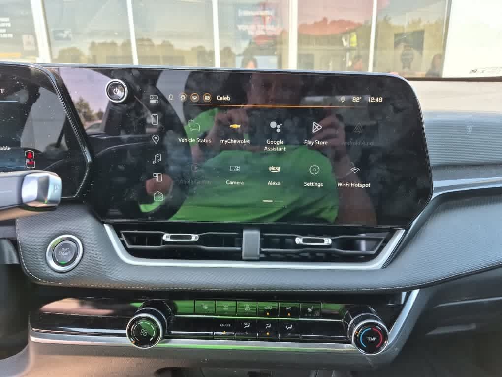 Used 2025 Chevrolet Equinox LT w/ Safety and Technology Package AWD/4WD image 8