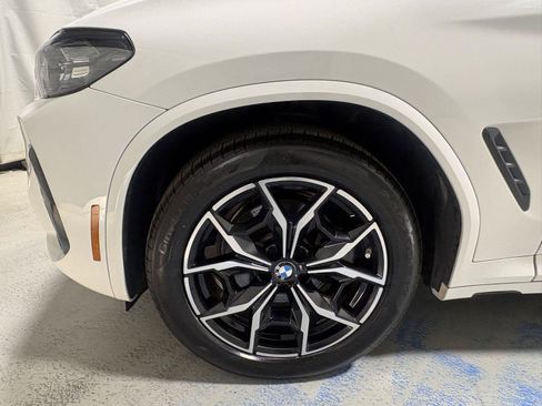 Used 2023 BMW X4 xDrive30i w/ M Sport Package AWD/4WD image 34