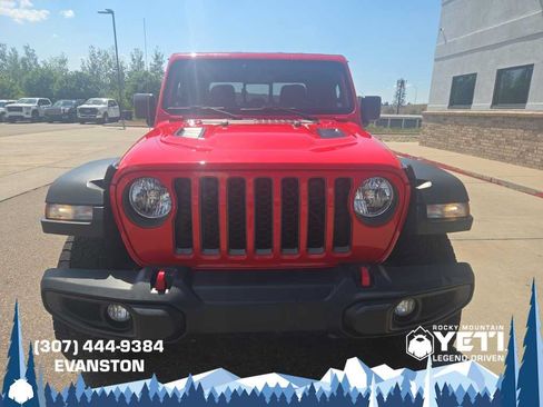 Used 2023 Jeep Gladiator Rubicon w/ Cold Weather Group AWD/4WD image 10
