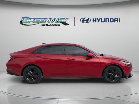 Used 2023 Hyundai Elantra SEL FWD image 8