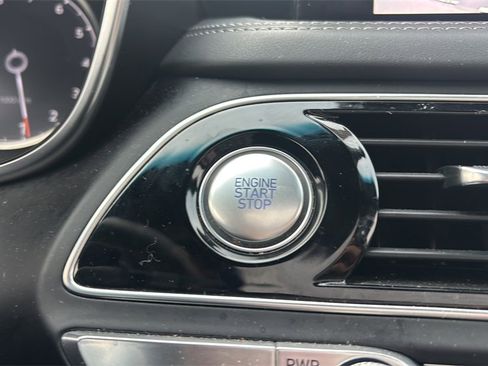 Used 2023 Genesis G70 2.0T image 26