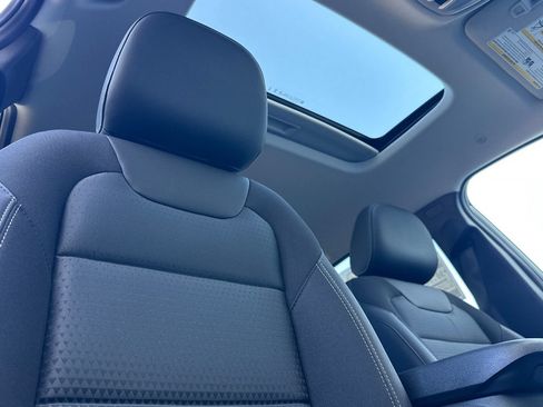 New 2026 Chevrolet Trax LT w/ Sunroof Package FWD image 18