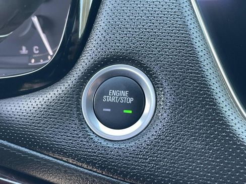 Used 2018 Cadillac XT5 Luxury w/ Driver Awareness Package image 16