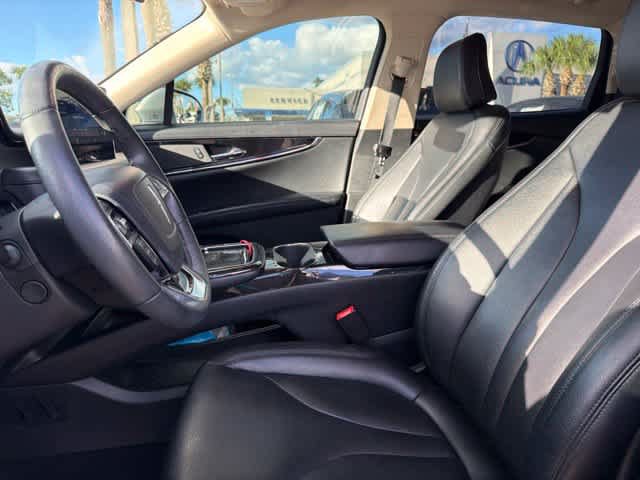 Used 2023 Lincoln Nautilus FWD w/ Premium Package image 18