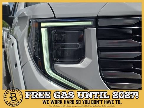 New 2026 GMC Sierra 1500 AT4 w/ Technology Package AWD/4WD image 11
