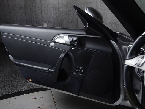 Used 2010 Porsche 911 Carrera S image 34