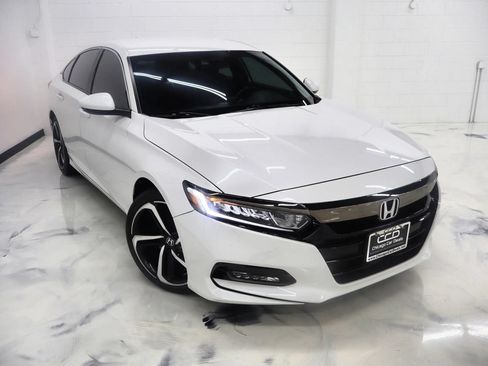 Used 2020 Honda Accord Sport image 2