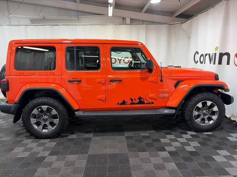 Used 2019 Jeep Wrangler Unlimited Sahara w/ Advanced Safety Group AWD/4WD image 10