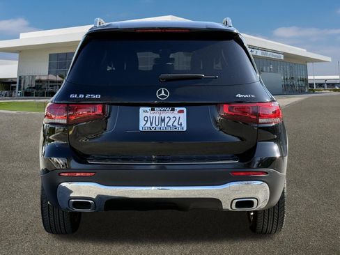 Used 2022 Mercedes-Benz GLB 250 4MATIC image 11