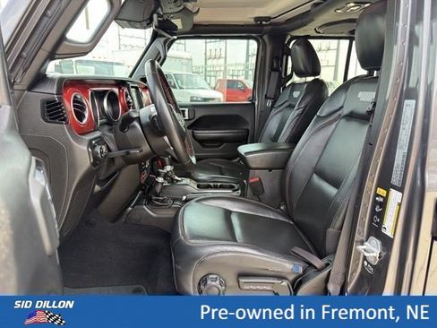 Used 2021 Jeep Gladiator Rubicon AWD/4WD image 13