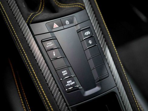 Used 2025 Porsche 718 Cayman GT4 RS image 68