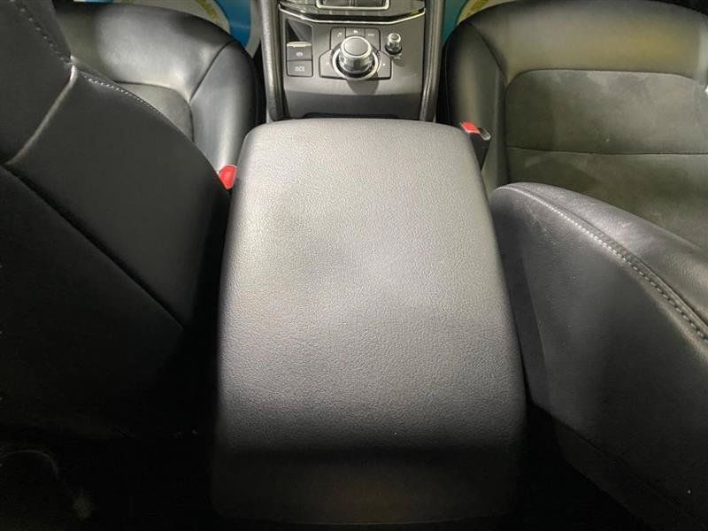 Used 2018 MAZDA CX-5 Touring w/ Preferred Equipment Package FWD image 16