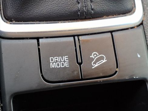 Used 2020 Kia Sportage LX image 16