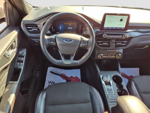 Certified 2024 Ford Escape ST-Line AWD/4WD image 9